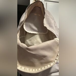 Lightgrey backpack with small inner pocket